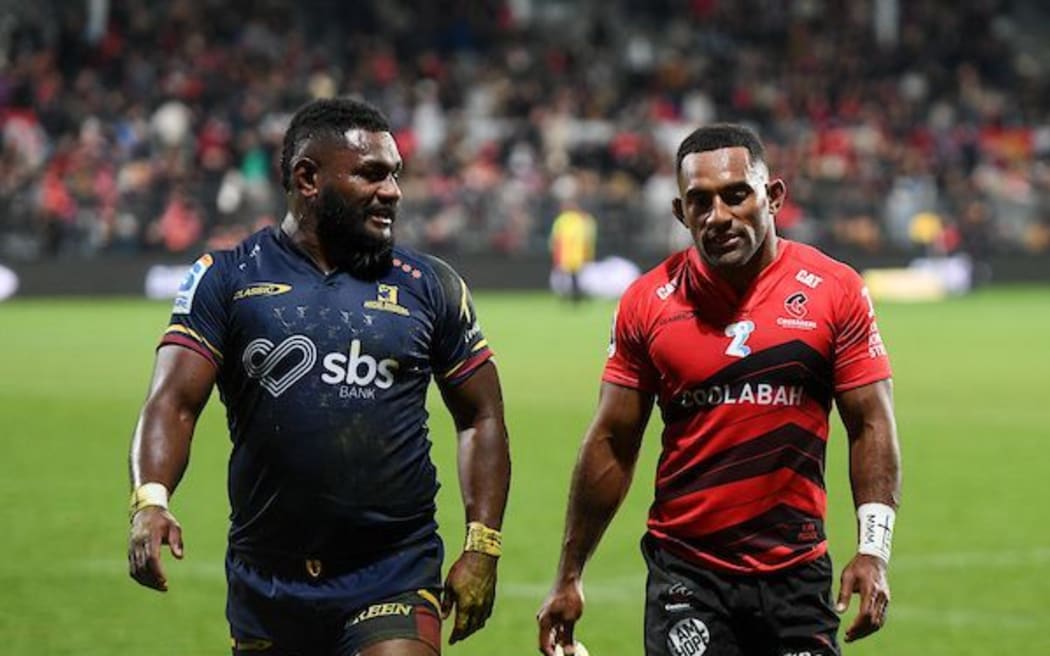 Timoci Tavatavanawai and Sevu Reece walking off the field at halftime during their Super Rugby Pacific match in Christchurch on 23 May. Photo/John Davidson/Photosport