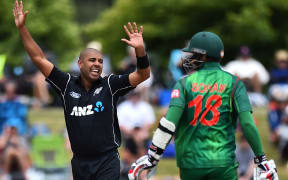 Jeetan Patel celebrates a wicket during the 3rd ODI against Bangladesh.
