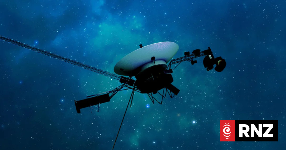 Ageing space probe deploys radio transmitter it hasn't used since 1981 ...