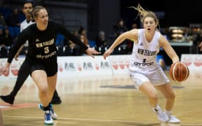 White team Mary Goulding during the New Zealand Tall Ferns Showcase before the NZ National Basketball League Grand Final held at Trusts Stadium, Auckland, New Zealand.  01  August  2020       Photo: Brett Phibbs / www.photosport.nz