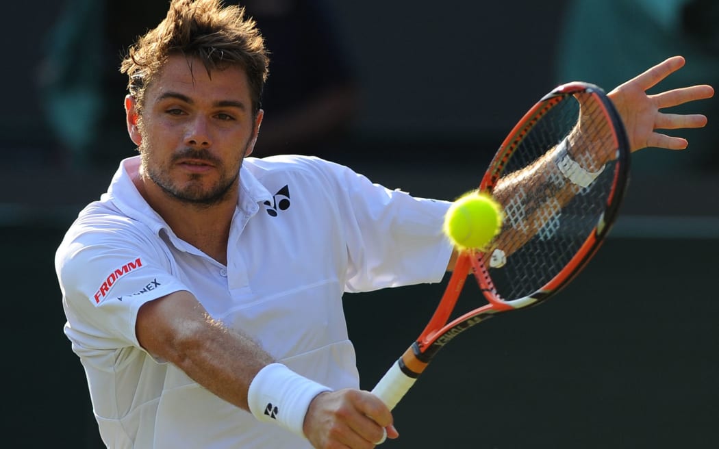 French Open winner Stan Wawrinka has been eliminated from Wimbledon at the quarter final stage.