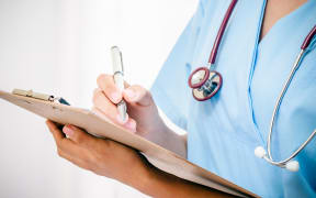 Nurse practitioners in New Zealand have the legal authority to practice beyond the level of a registered nurse.