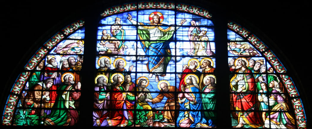 Église Notre-Dame de Bon-Port, Nantes. Stained glass by François Denis.