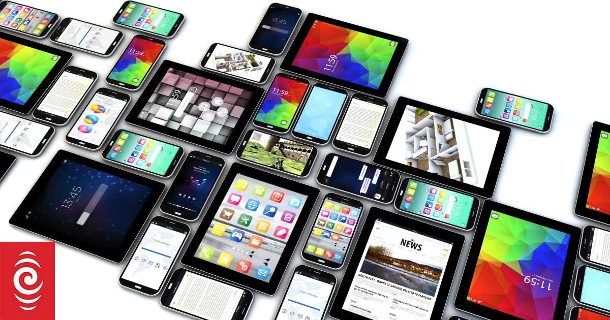 Tech Tuesday: smartphones under $1000k | RNZ