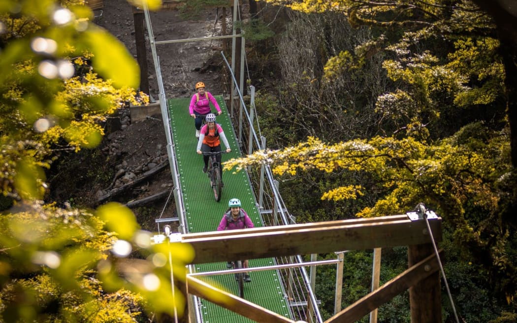 Te Hangaruru cycleway