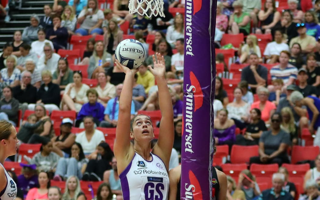 Maia Wilson of the Stars