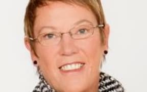 Ruth Dyson.