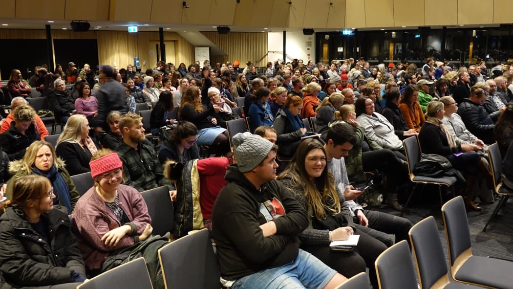 About 600 people attended a free te reo class in Christchurch last night.