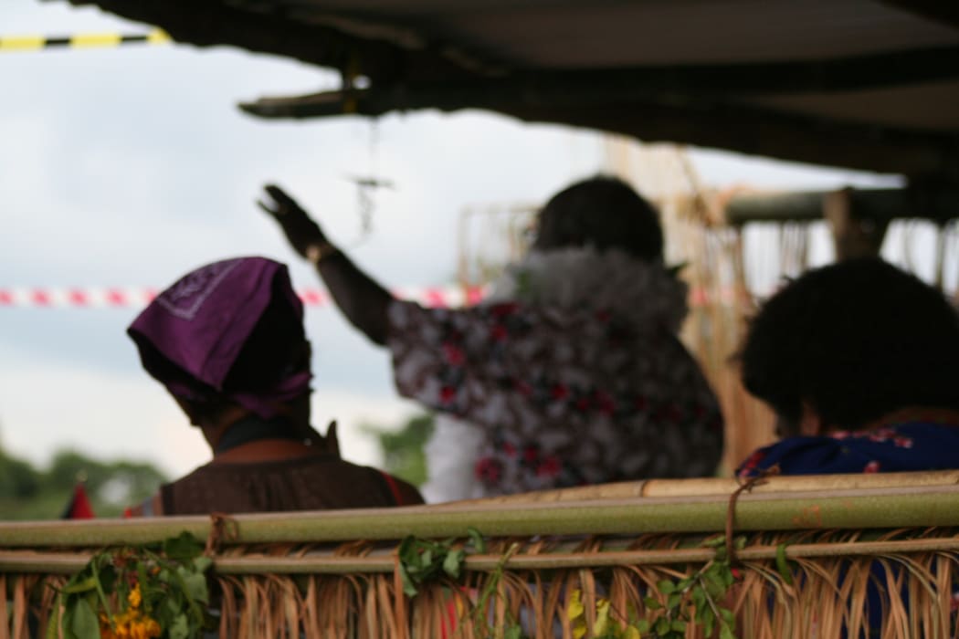 Sir Michael Somare addresses the crowd at an election campaign rally in East Sepik, June 2012.