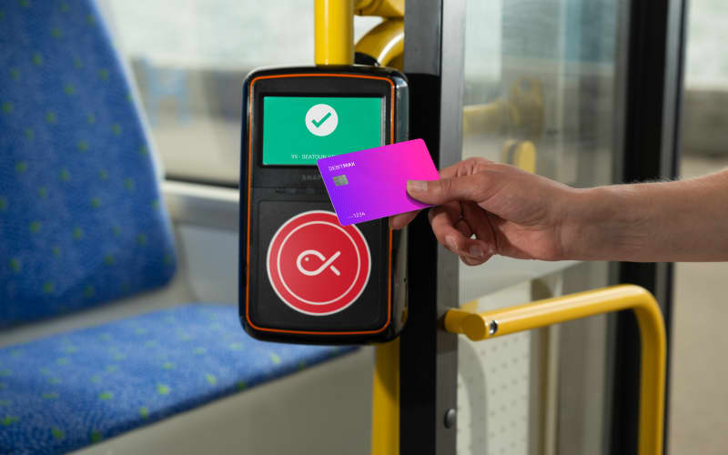 Thousands of Metlink trips paid by contactless in first week | RNZ