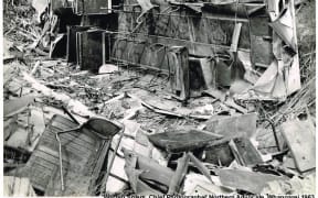 Brynderwyn bus crash, 1963