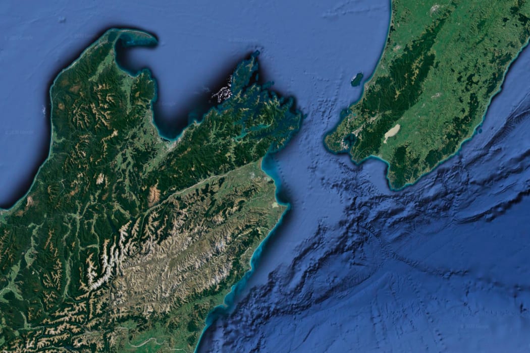 A major Marlborough aquifer with dropping water levels is likely dispersing freshwater into Cook Strait
