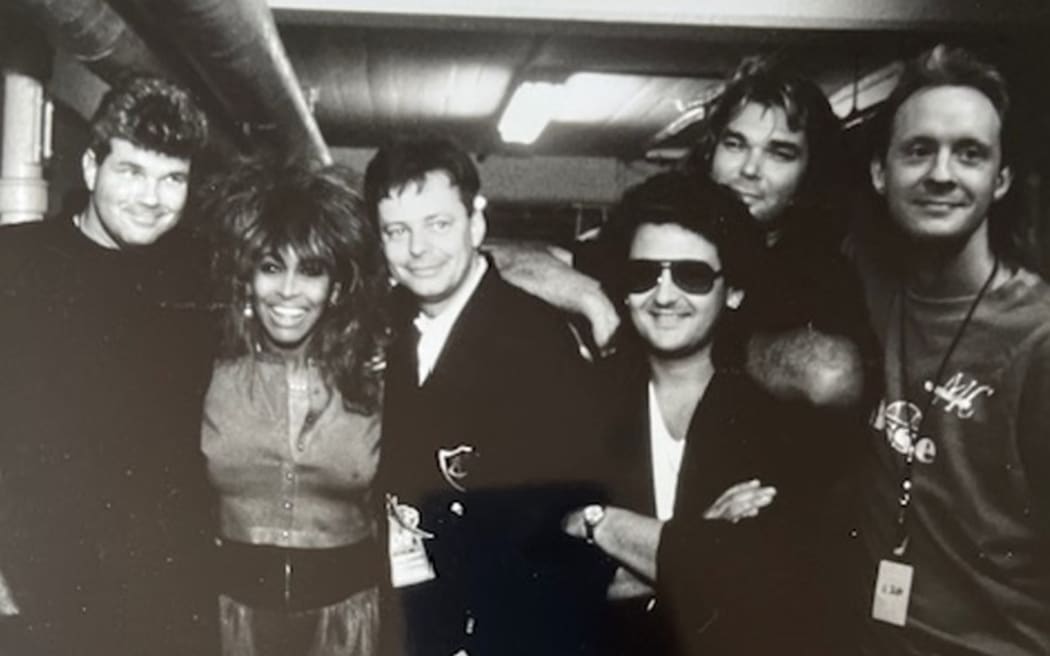 Pictured Left to Right Todd Hunter, Tina Turner, Tommy Emmanuel, Alan Mansfield, Mark Hunter, Kerry Jacobson.