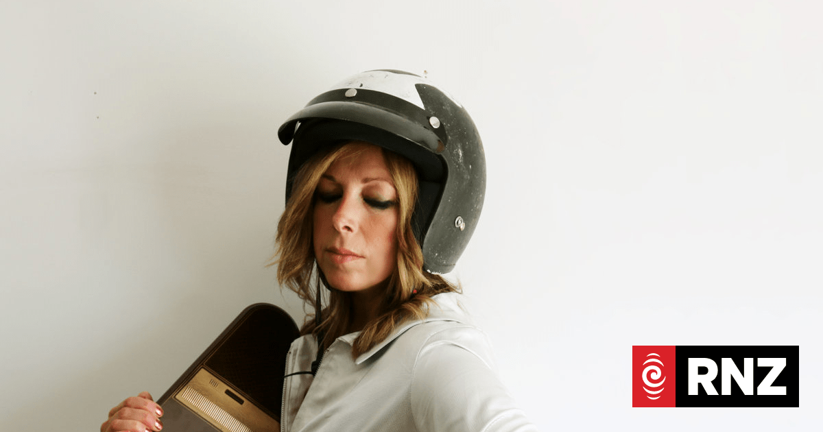 The Sampler: The Silver Globe by Jane Weaver | RNZ