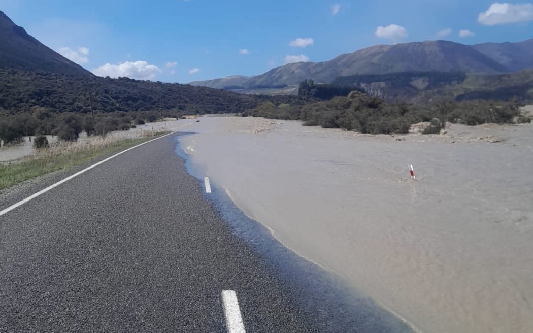 Flooding on State Highway 7 between Hanmer Springs turn-off and Engineers Camp.