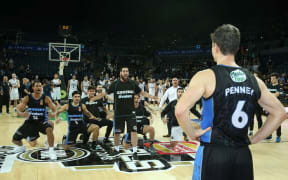 Kirk Penney's team mates perform a haka in his honour at his final game in the NBL.