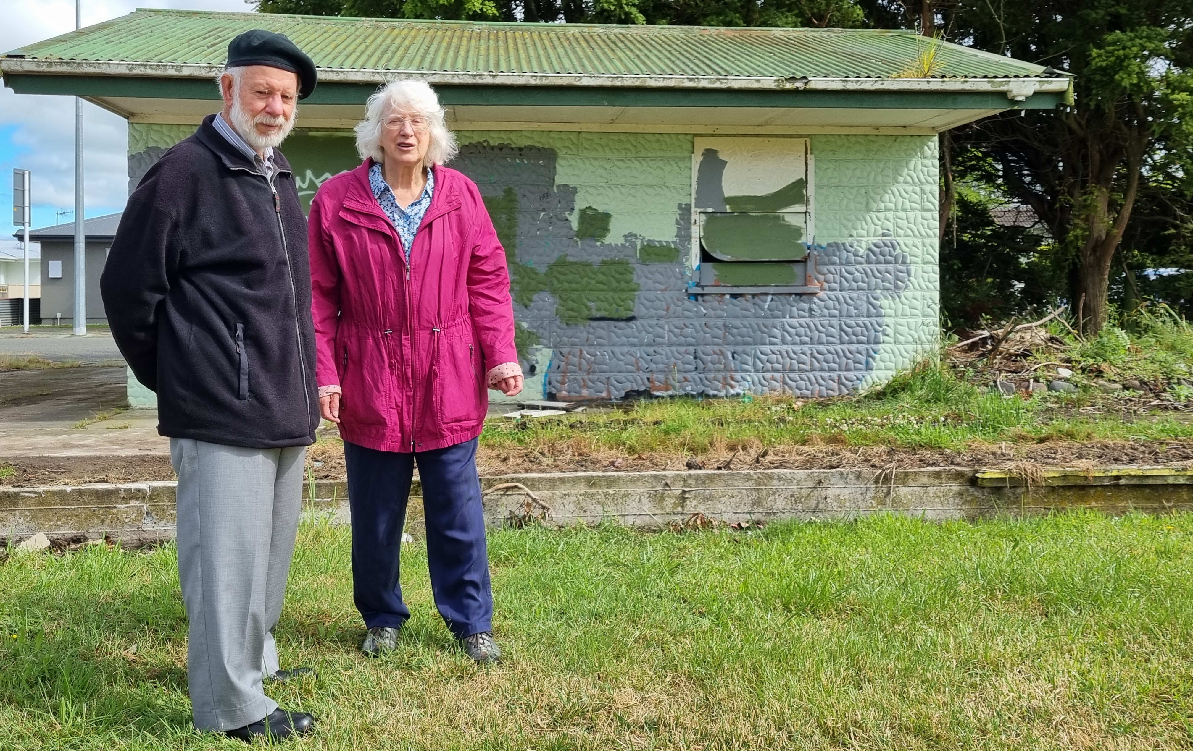 Bruce and Marilyn Bullock want former bowling club land, the Huia Street reserve, to stay as green space.