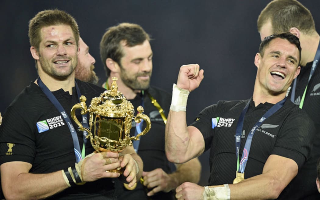 Richie McCaw and Dan Carter celebrate in 2015.