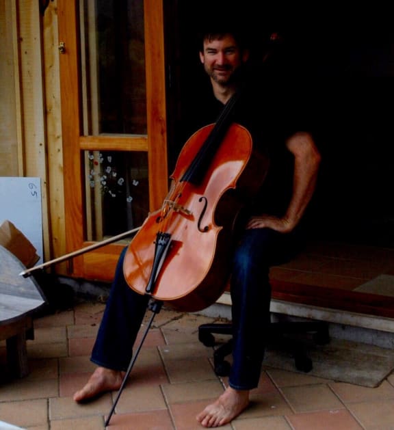 Ian Lyons, luthier (1970-2015)