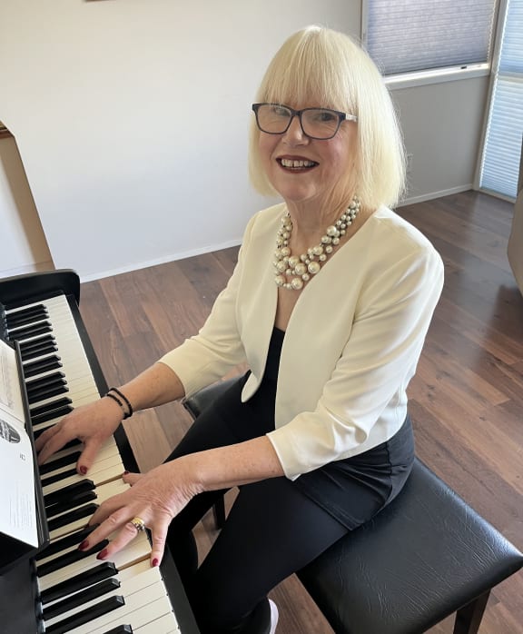 Daphne Rickson at the piano