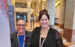 Cloverlea School principal Leiana Lambert  and Te Kura o Wairau principal Teena Johnson.