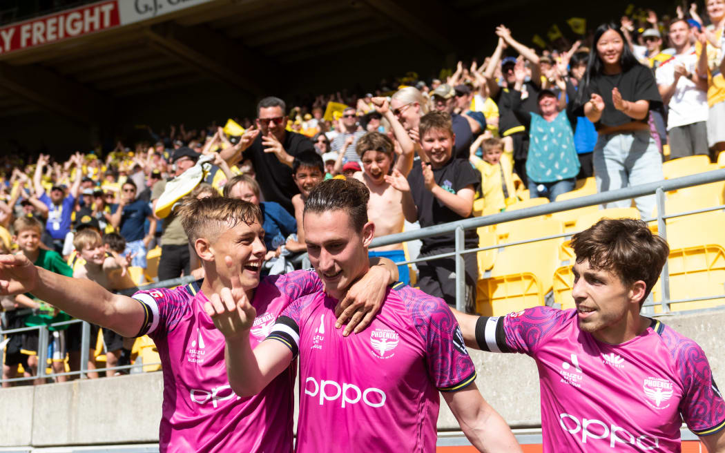 Ben Waine , Bozhidar Kraev and Sam Sutton of the Wellington Phoenix  celebrate goal of Bozhidar Kraev. WELLINGTON, NEW ZEALAND - November 06: Wellington Phoenix v Macarthur FC, A-League match at Sky Stadium Wellington.November 06, 2022 in Wellington, New Zealand. (Photo by Elias Rodriguez/ www.photosport.nz)