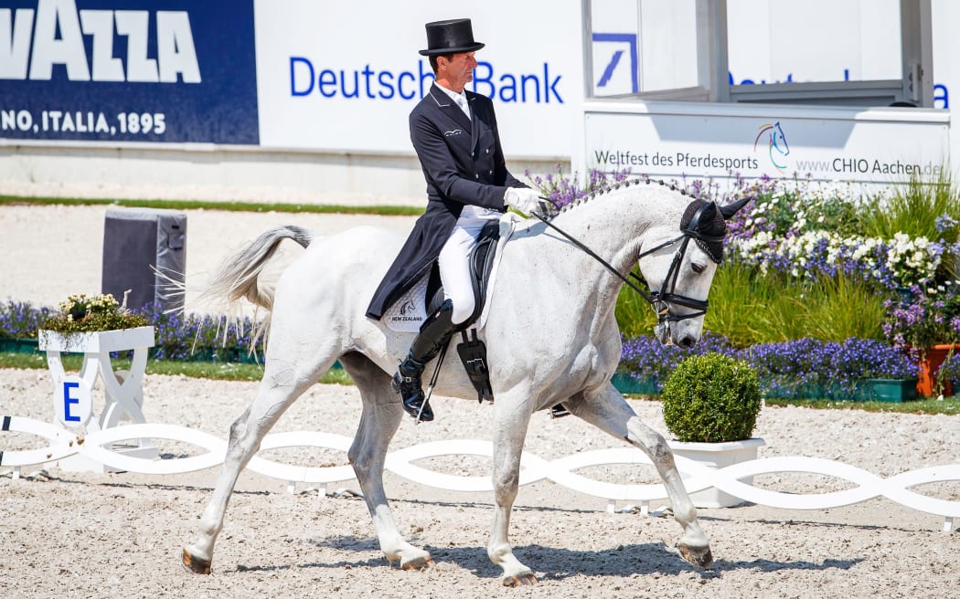 Sir Mark Todd and Kiltubrid Rhapsody