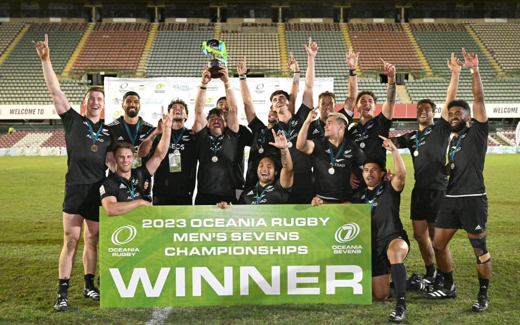 New Zealand celebrate winning the men's final of the 2023 Oceania Rugby Sevens championship.