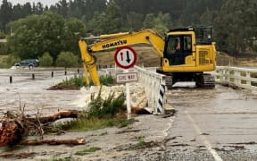 Flood control efforts at the Patearoa Bridge in Otago