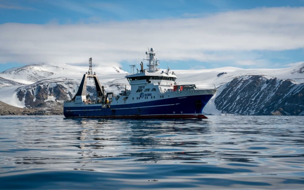 Tangaroa boxes in an active acoustic mooring in Terra Nova Bay in the Ross Sea.