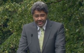 Dr Te Maire Tau opened the service.