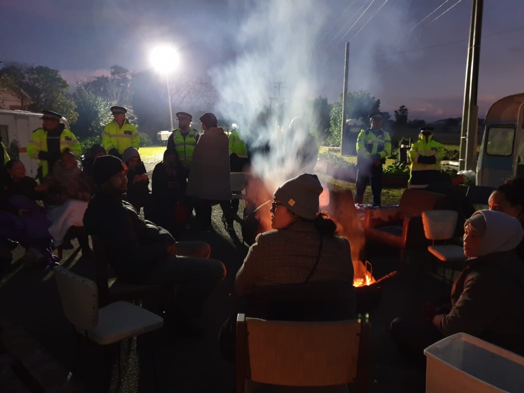 About 40 people spent the night at the cordon.