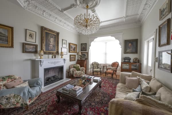 The gentleman's room at Te Hemo.