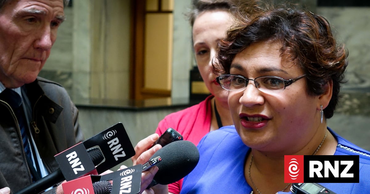 Parties urge govt to build using HNZ dividend | RNZ