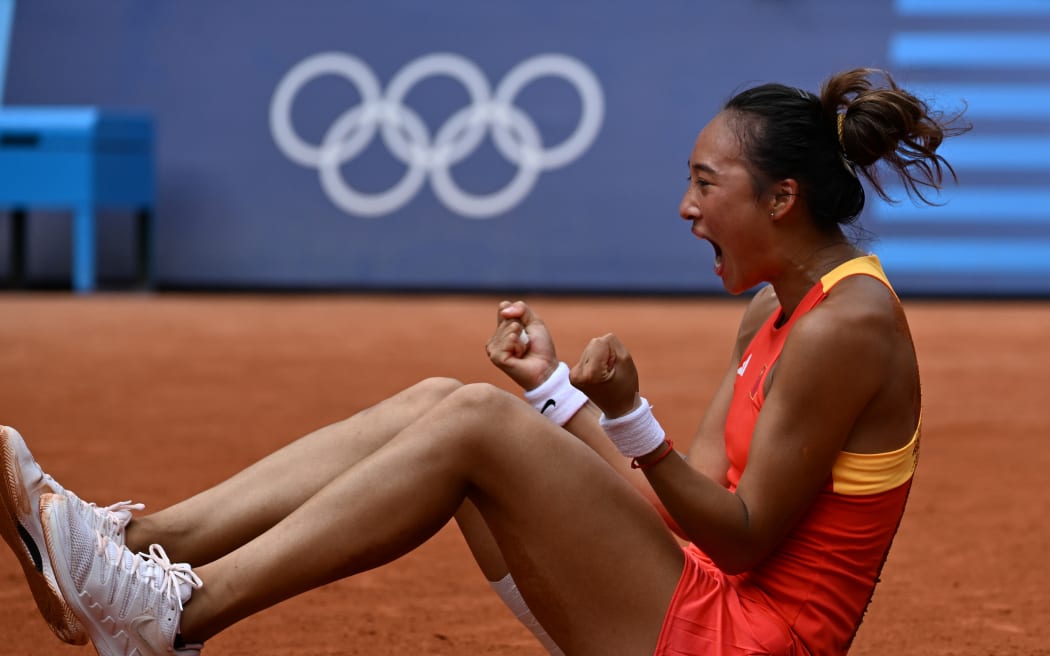 Zheng Qinwen tastes victory at the Paris Olympics.