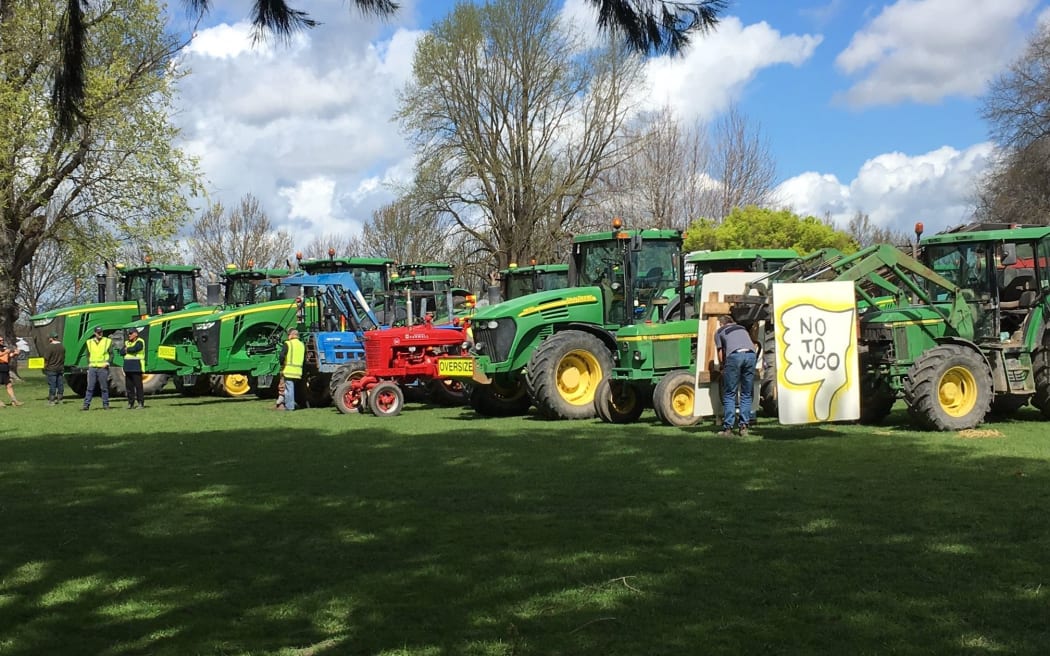 The line-up at the tractor protest.