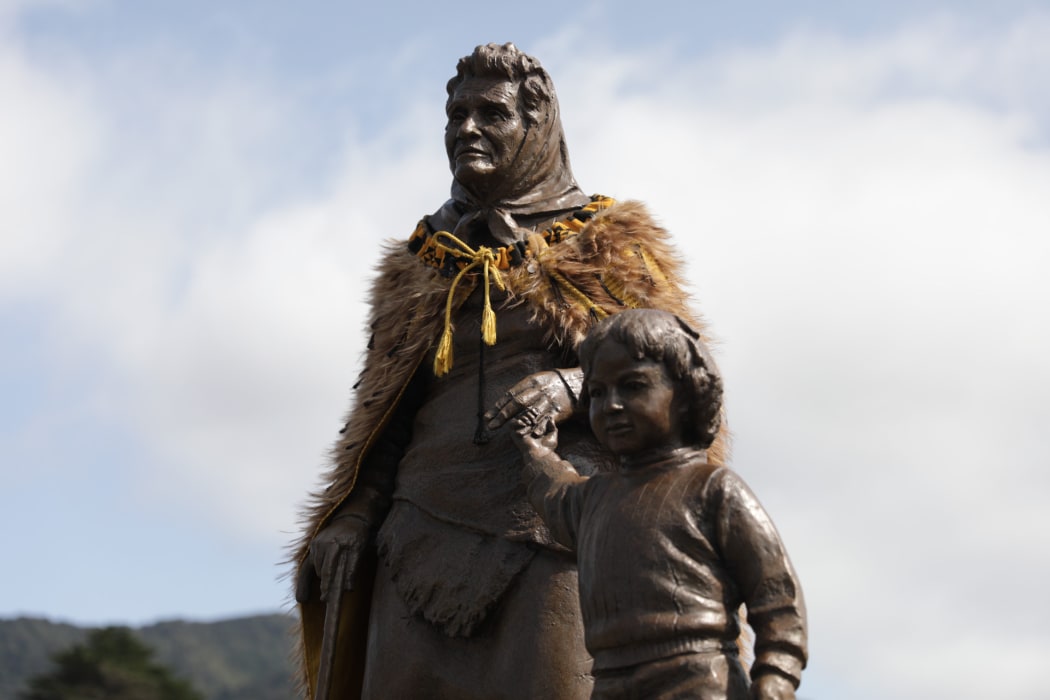 The statue of Dame Whina Cooper  was unveiled at Waipuna Marae.