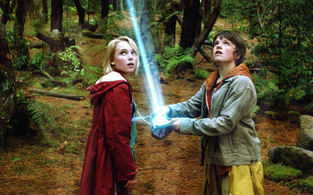 Le Secret de Terabithia  Bridge to Terabithia   Year: 2007 - USA  AnnaSophia Robb, Josh Hutcherson   Director: Gabor Csupo (Photo by Archives du 7eme Art / Photo12 via AFP)