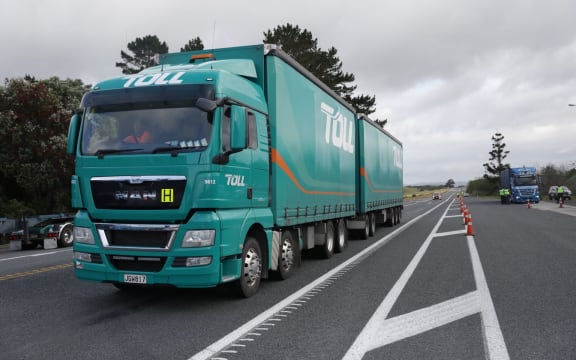 Police teams are stopping trucks that are going south from Whangārei to make sure they're not over the weight limits.