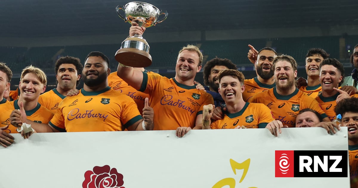 Rugby- Kiwi coaching guru masterminds Wallabies win over England | RNZ