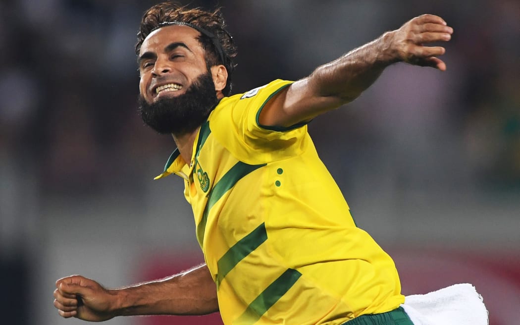 Imran Tahir celebrates the wicket of de Grandhomme.