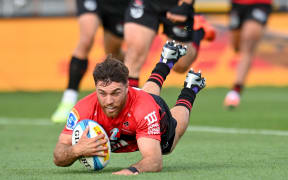 Kyle Preston scores a try on debut for the Crusaders against the Hurricanes in the Super Rugby season-season opening match at Apollo Projects Stadium in Christchurch, 14 Feb 2025.