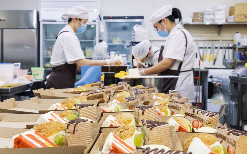 Auckland’s Fluffy Monsta Cakery, blind box dessert.