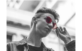 Max Earnshaw - cover of debut single Temporarily