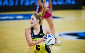Pulse midcourter Maddy Gordon.