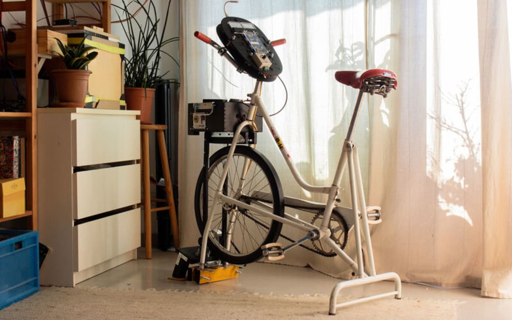 Kris De Decker's bike generator