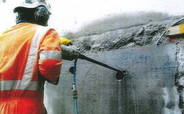 Core drilling on D-wall in 2018.