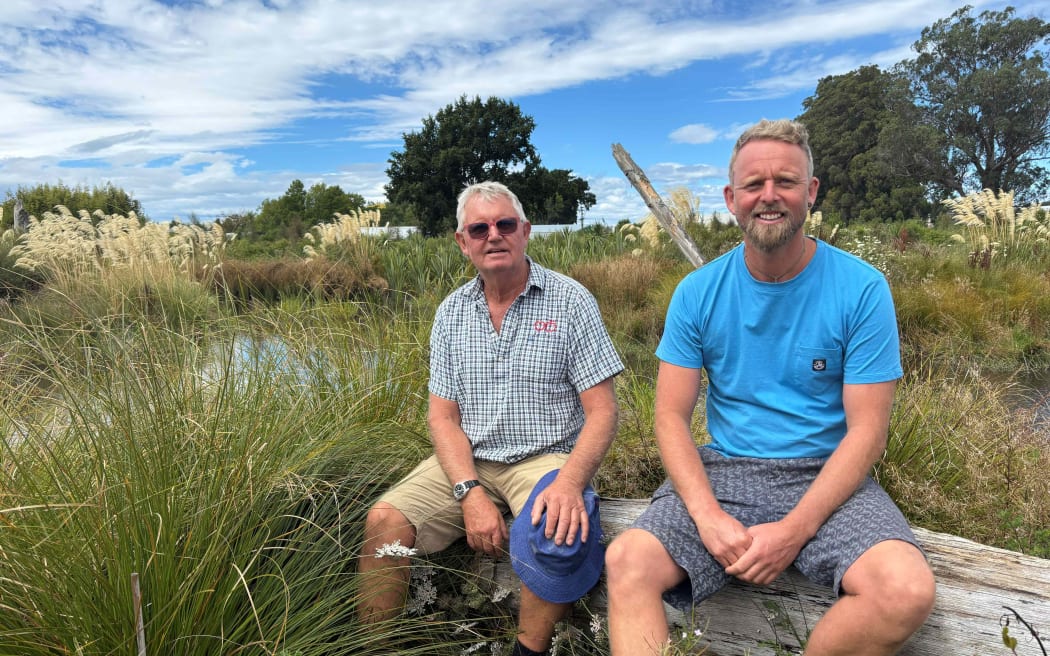 Dave and Elliot Easton