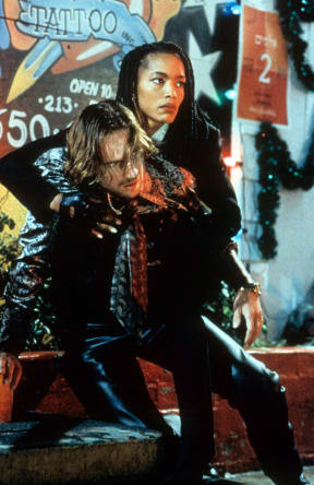 Ralph Fiennes and Angela Bassett in Strange Days.
