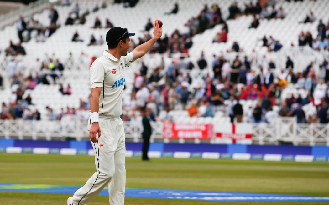during day 4 of the 2nd Test between the New Zealand Blackcaps and England at Trent Bridge Cricket Ground, Nottingham, England on Monday 13 June 2022.
New Zealand tour of England 2022.
 © Matthew Impey / www.photosport.nzTrent Boult of New Zealand acknowledges the applause after taking 5 wickets in the England innings during day 4 of the 2nd Test between the New Zealand Blackcaps and England at Trent Bridge Cricket Ground, Nottingham, England on Monday 13 June 2022.
New Zealand tour of England 2022.
 © Matthew Impey / www.photosport.nz